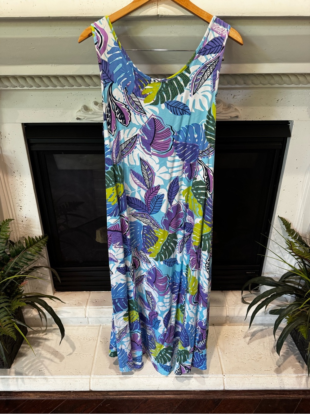 Blue Ginger Sleeveless Tropical Leaf Maxi Dress in Blue, Purple and Green - Picture 3 of 3